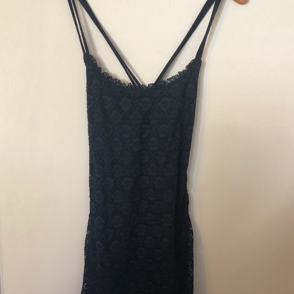 Blue bodycon lace dress